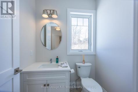11 Greenhill Drive Tillsonburg ON N4G 0L4