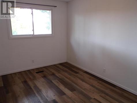 64 Farrell Crescent Elliot Lake ON P5A 3M9
