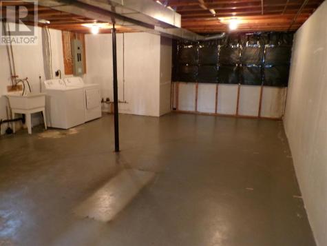 64 Farrell Crescent Elliot Lake ON P5A 3M9