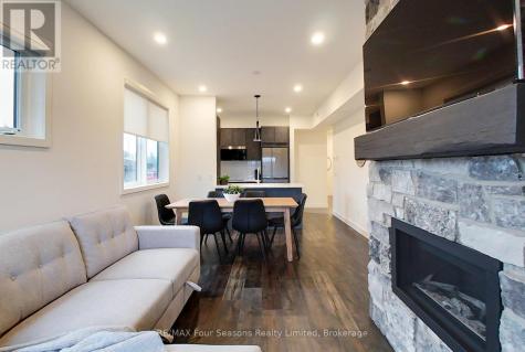 12 Beausoleil Lane Blue Mountains ON L9Y 2X5