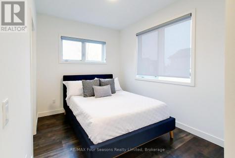 12 Beausoleil Lane Blue Mountains ON L9Y 2X5