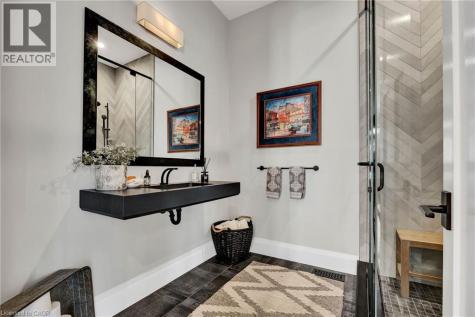 44 Pioneer Ridge Drive Kitchener ON N2P 0G6