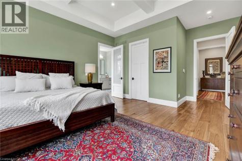 44 Pioneer Ridge Drive Kitchener ON N2P 0G6