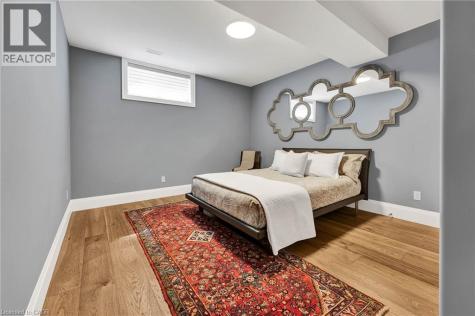 44 Pioneer Ridge Drive Kitchener ON N2P 0G6