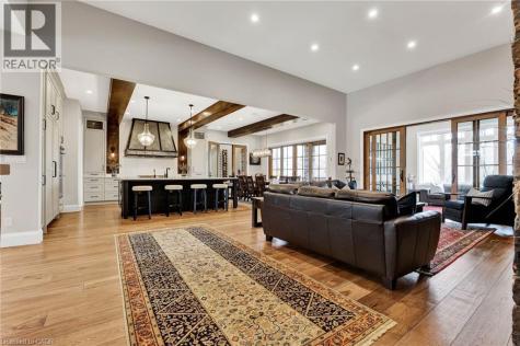 44 Pioneer Ridge Drive Kitchener ON N2P 0G6