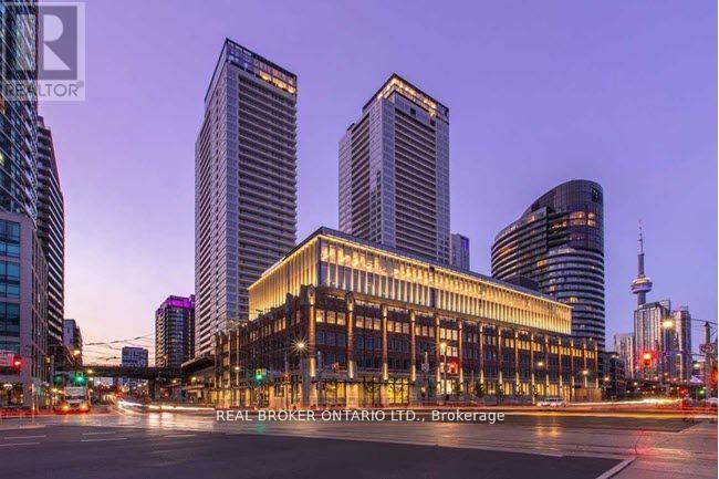 17 Bathurst Street Toronto (waterfront Communities) ON M5V 0N1