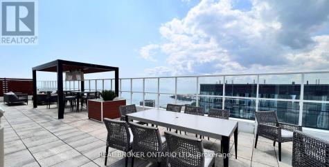 17 Bathurst Street Toronto (waterfront Communities) ON M5V 0N1