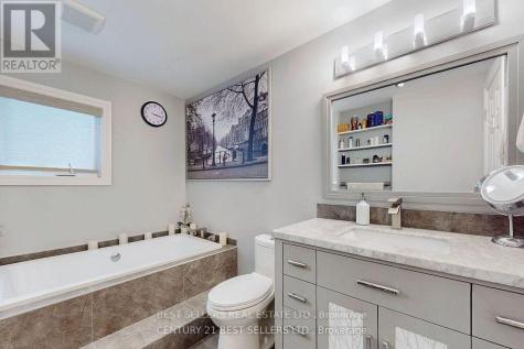 26 Tecumseth Pines Drive New Tecumseth ON L0G 1W0