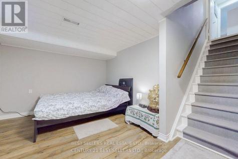 26 Tecumseth Pines Drive New Tecumseth ON L0G 1W0