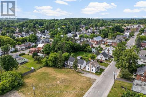 202 Bell Street Arnprior ON K7S 2R4