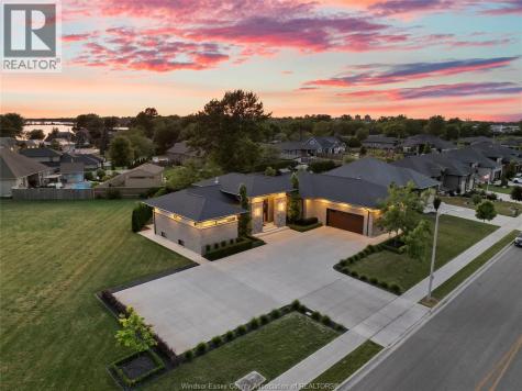 11 Destiny Drive Leamington ON N8H 0E1