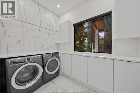 11 Destiny Drive Leamington ON N8H 0E1