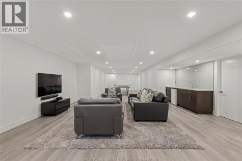 11 Destiny Drive Leamington ON N8H 0E1