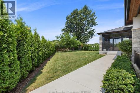 11 Destiny Drive Leamington ON N8H 0E1