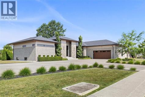 11 Destiny Drive Leamington ON N8H 0E1