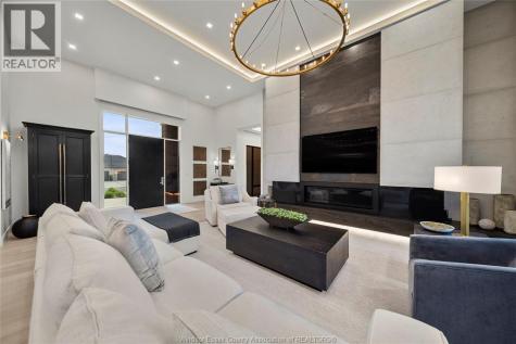 11 Destiny Drive Leamington ON N8H 0E1
