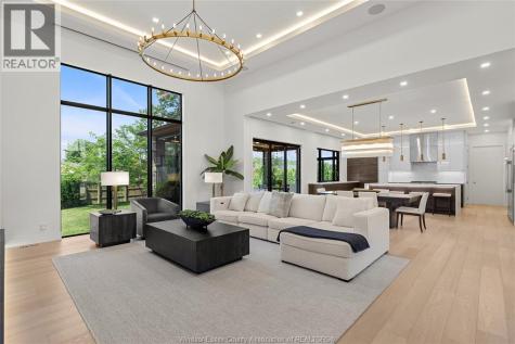 11 Destiny Drive Leamington ON N8H 0E1
