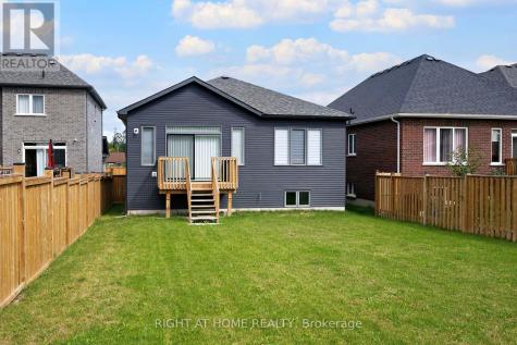 49 Simona Avenue Wasaga Beach ON L9Z 0L3