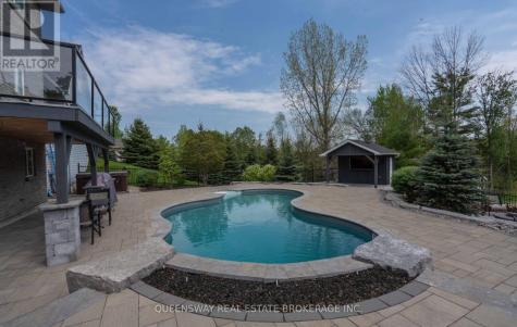 1841 Forest Valley Drive Innisfil ON L9S 4A4