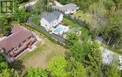 1841 Forest Valley Drive Innisfil ON L9S 4A4