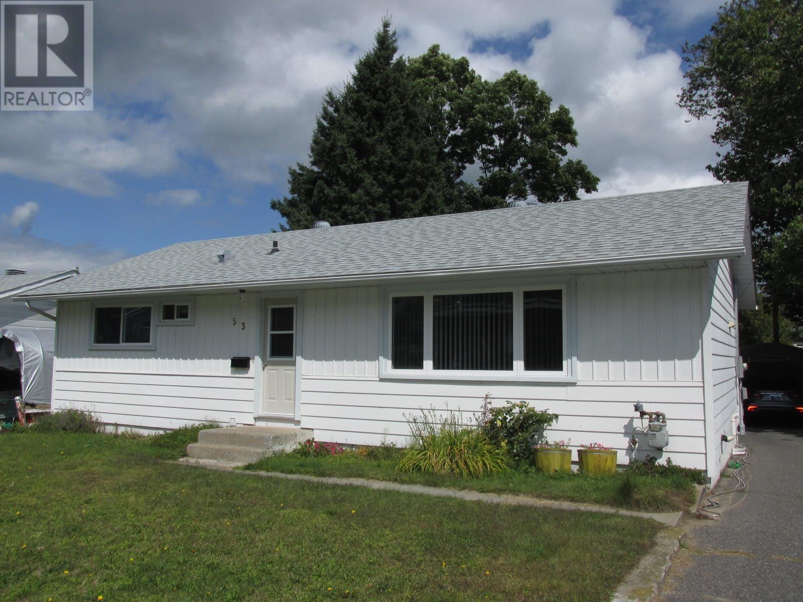 53 Valley Crescent Elliot Lake ON P5A 2G9