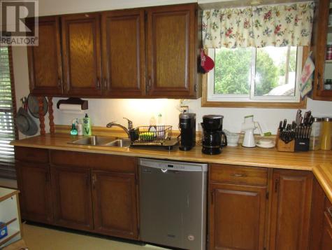 53 Valley Crescent Elliot Lake ON P5A 2G9