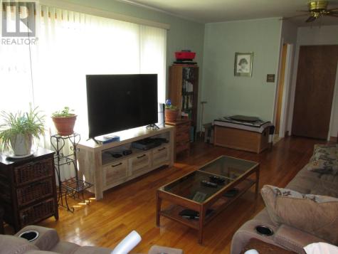 53 Valley Crescent Elliot Lake ON P5A 2G9