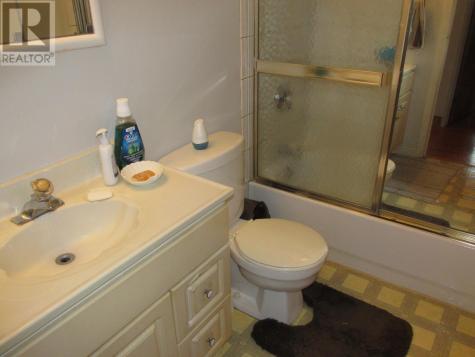 53 Valley Crescent Elliot Lake ON P5A 2G9