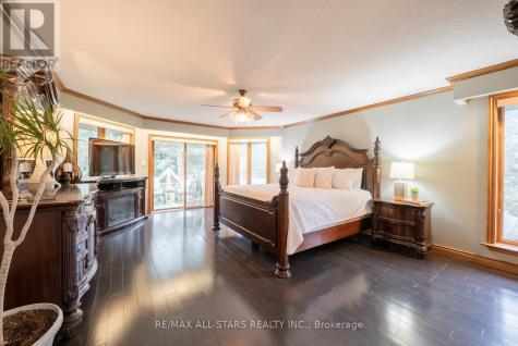 3 Marilyn Avenue Whitchurch-stouffville ON L4A 2C8