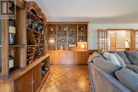 3 Marilyn Avenue Whitchurch-stouffville ON L4A 2C8