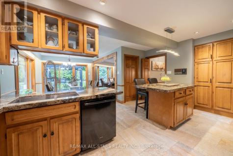 3 Marilyn Avenue Whitchurch-stouffville ON L4A 2C8