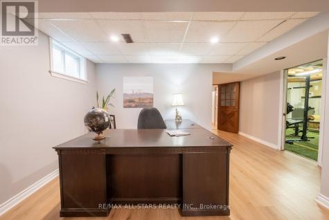 3 Marilyn Avenue Whitchurch-stouffville ON L4A 2C8