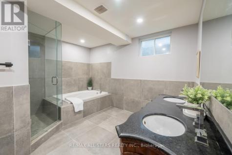 3 Marilyn Avenue Whitchurch-stouffville ON L4A 2C8