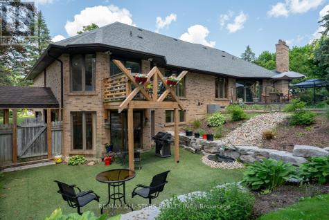 3 Marilyn Avenue Whitchurch-stouffville ON L4A 2C8