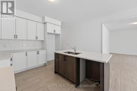 32 Legacy Circle Wasaga Beach ON L9Z 0M5