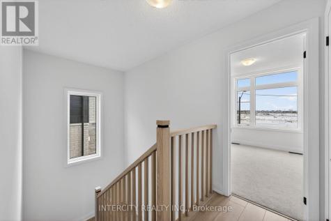 32 Legacy Circle Wasaga Beach ON L9Z 0M5