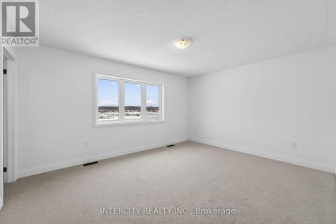 32 Legacy Circle Wasaga Beach ON L9Z 0M5
