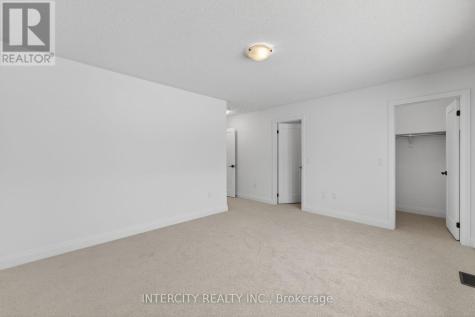 32 Legacy Circle Wasaga Beach ON L9Z 0M5