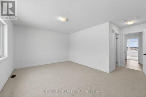 32 Legacy Circle Wasaga Beach ON L9Z 0M5