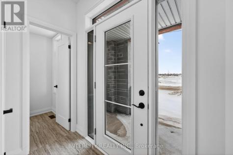 32 Legacy Circle Wasaga Beach ON L9Z 0M5