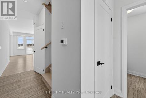 32 Legacy Circle Wasaga Beach ON L9Z 0M5