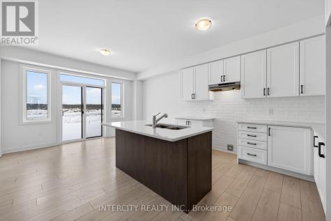 32 Legacy Circle Wasaga Beach ON L9Z 0M5