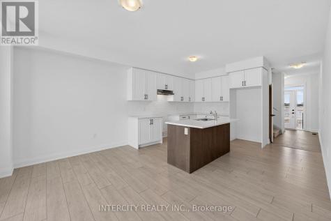 32 Legacy Circle Wasaga Beach ON L9Z 0M5