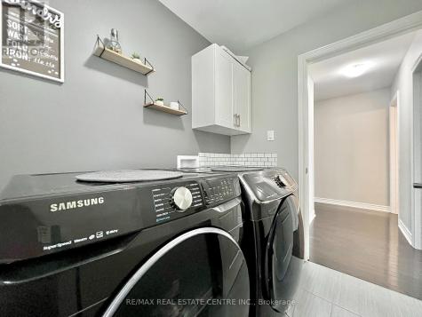 36 Paula Court Orangeville ON L9W 5V1