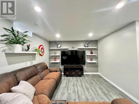 36 Paula Court Orangeville ON L9W 5V1