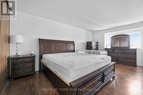 22 Almond Lane Ottawa ON K2L 3T3