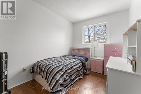 22 Almond Lane Ottawa ON K2L 3T3