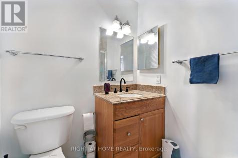 22 Almond Lane Ottawa ON K2L 3T3