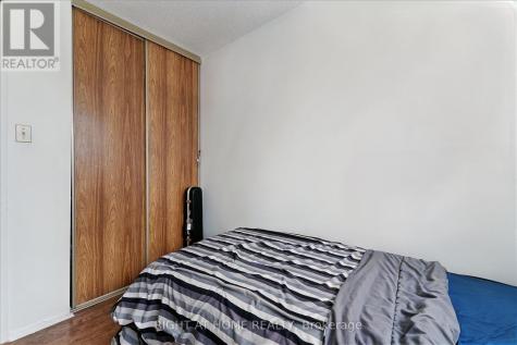 22 Almond Lane Ottawa ON K2L 3T3