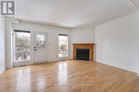 22 Almond Lane Ottawa ON K2L 3T3